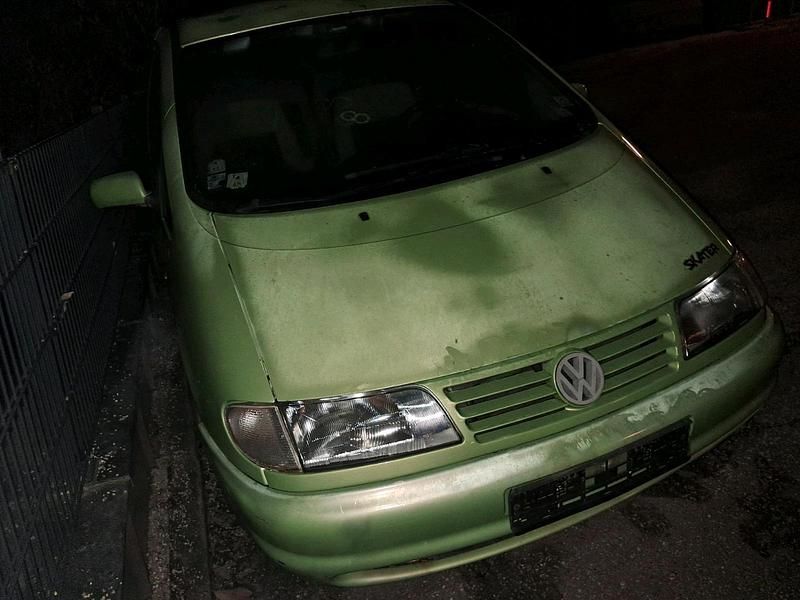 Gebraucht VW Sharan 110 PS (80 kW) 1998 Grün Van / Kleinbus