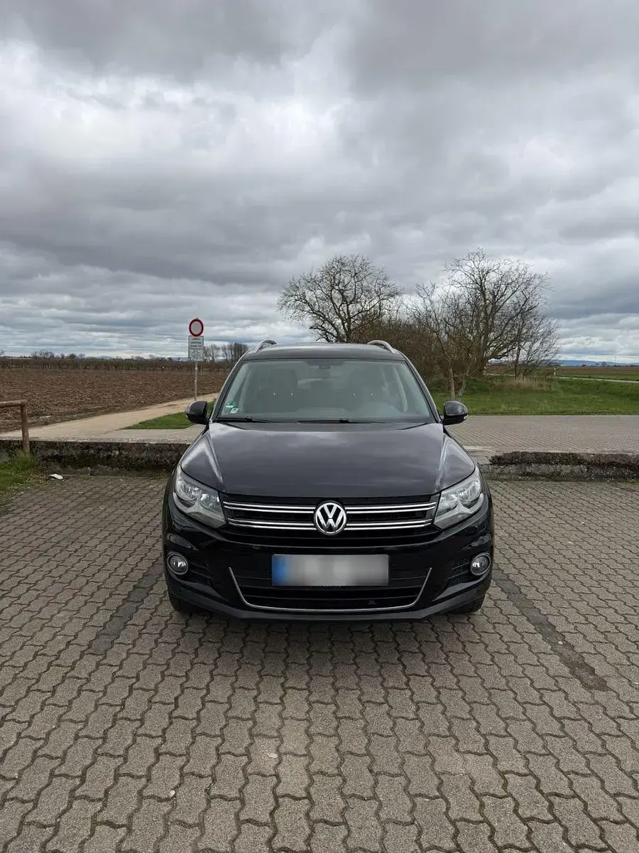 Gebraucht VW Tiguan Sportline 179 PS (131 kW) 2012 Schwarz SUV