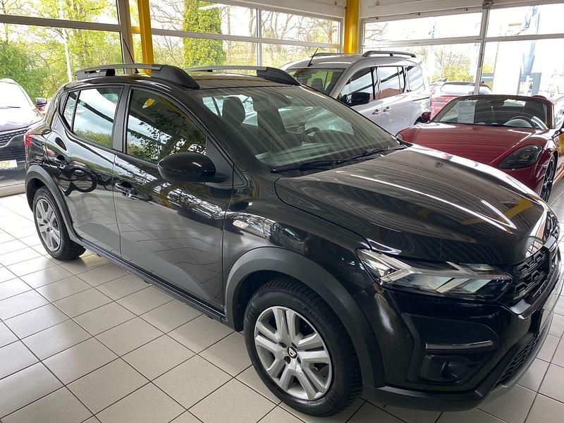 Gebraucht Dacia Sandero Comfort 101 PS (74 kW) 2022 Schwarz Kleinwagen