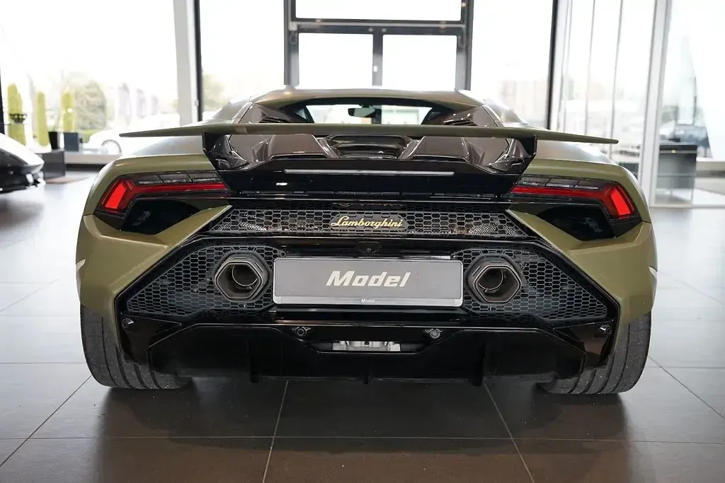 Gebraucht Lamborghini Huracán 640 PS (470 kW) 2024 Grün Coupé
