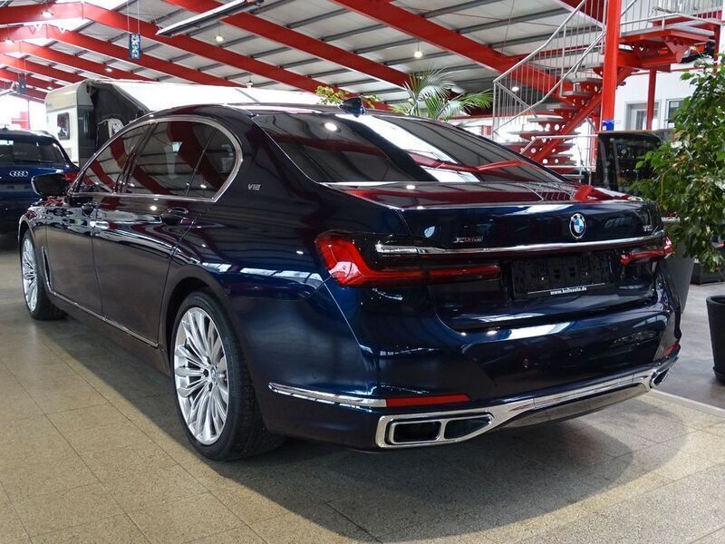 Gebraucht BMW M760 Executive 585 PS (430 kW) 2019 Tansanitblau ii metallic (metallic) Limousine