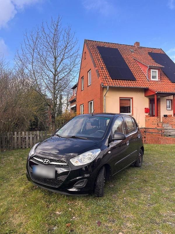 Gebraucht Hyundai i10 Classic 69 PS (50 kW) 2011 Schwarz Kleinwagen