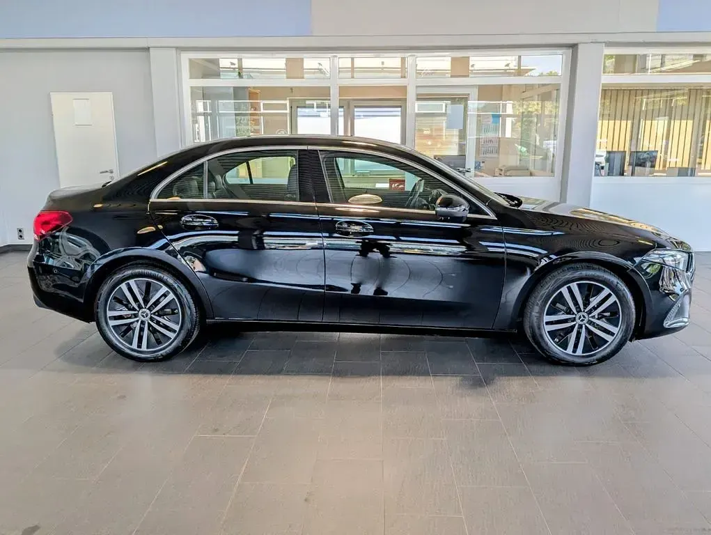Gebraucht Mercedes A220 Progressive 190 PS (139 kW) 2022 Schwarz Limousine