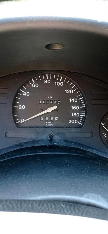 Blau Gebraucht 2000 Opel Corsa Kleinwagen | 350 € - Bild 1/4