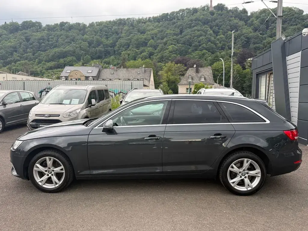 Gebraucht Audi A4 Ambiente 150 PS (110 kW) 2017 Grau Kombi