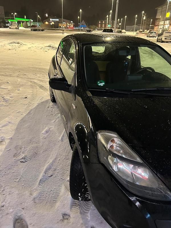 Gebraucht Renault Clio IV 75 PS (55 kW) 2012 Schwarz Kleinwagen