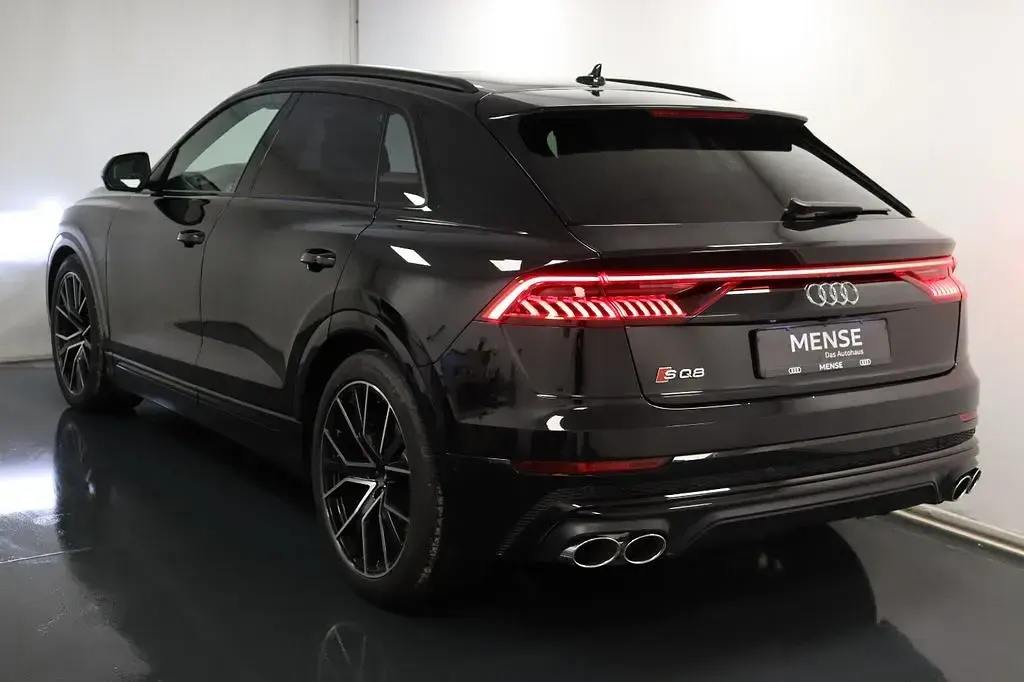 Gebraucht Audi SQ8 Ambiente 507 PS (372 kW) 2023 Mythosschwarz SUV