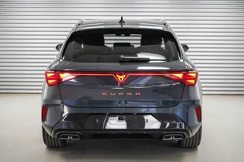 Nowe Cupra Leon 204 KM (150 kW) 2026 Niebieski