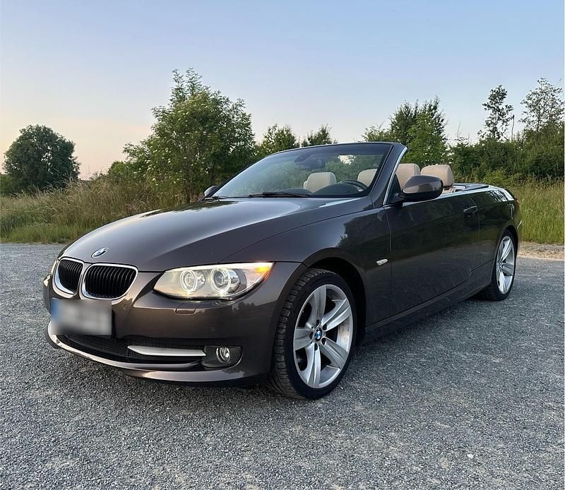 Braun Gebraucht 2010 BMW 320 Cabriolet Cabrio | 7.300 € (Superpreis) - Bild 1/4