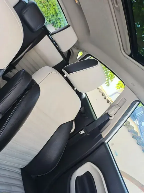 Gebraucht Ford Fiesta 96 PS (70 kW) 2012 Weiß Limousine