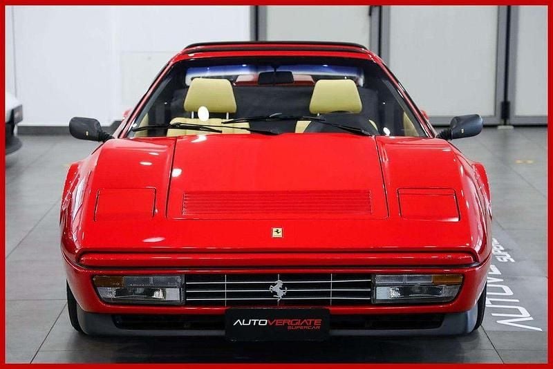 Gebraucht Ferrari 328 269 PS (197 kW) 1988 Rot Cabrio