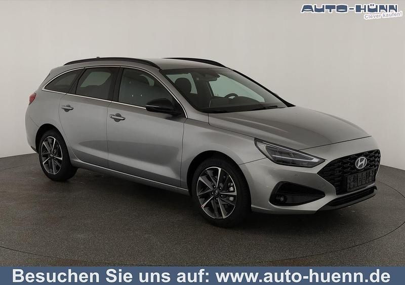 Shimmering silver metallic Gebraucht 2025 Hyundai i30 Kombi | 21.495 € (Superpreis) - Bild 1/4