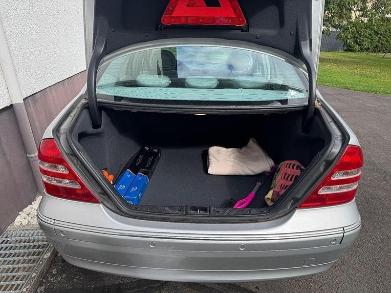 Gebraucht Mercedes C180 Elegance 129 PS (94 kW) 2000 Silber Limousine