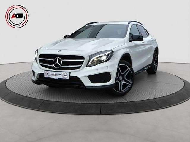 Weiß Gebraucht 2015 Mercedes GLA200 AMG SUV | 20.980 € (Fairer Preis) - Bild 1/4