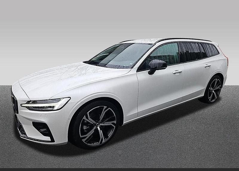 Weiß Gebraucht 2024 Volvo V60 Plus Kombi | 42.998 € (Teuer) - Bild 1/4
