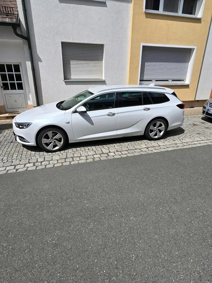 Gebraucht Opel Insignia Business Innovation 209 PS (153 kW) 2018 Weiß Kombi