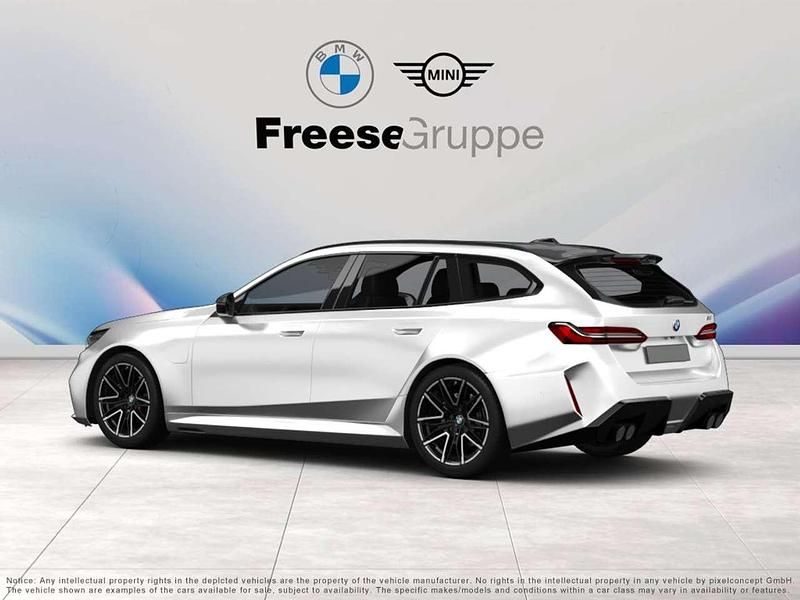 Neu BMW M5 Shadowline 585 PS (430 kW) 2026 Schwarz Kombi