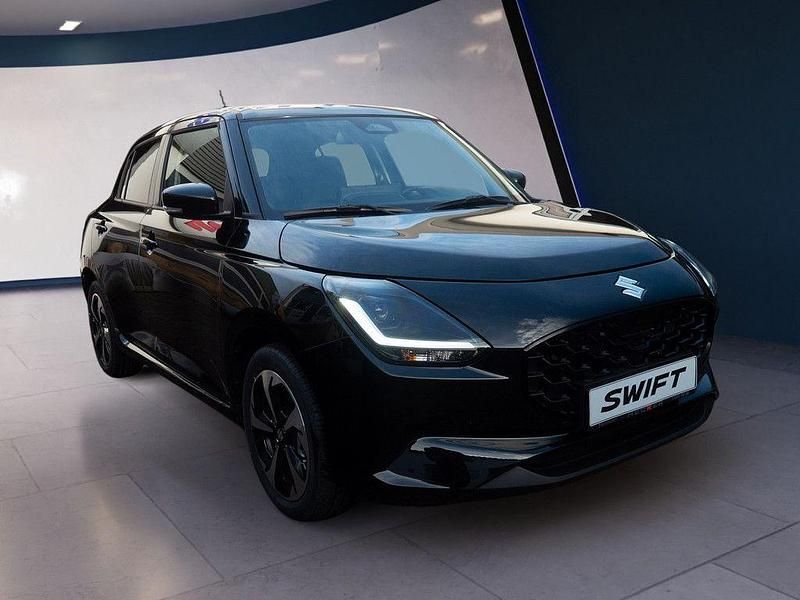 Neu Suzuki Swift Comfort+ 83 PS (61 kW) 2025 Schwarz Limousine