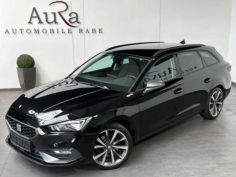 Mitternachtsschwarz Gebraucht 2022 Seat Leon FR Kombi | 21.749 € (Fairer Preis) - Bild 1/4