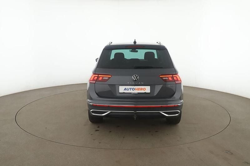 Gebraucht VW Tiguan Elegance 150 PS (110 kW) 2021 Grau SUV