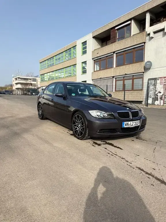 Gebraucht BMW 320 Performance 150 PS (110 kW) 2005 Grau Limousine