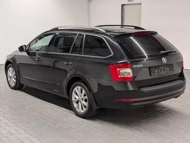 Gebraucht Skoda Octavia Style 150 PS (110 kW) 2018 Magicschwarzmet. Kombi