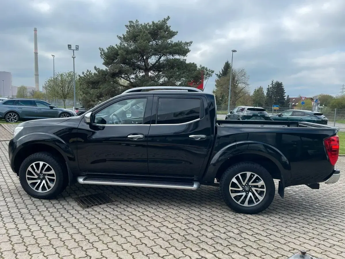 Gebraucht Nissan Navara Tekna 190 PS (139 kW) 2019 Schwarz Pickup