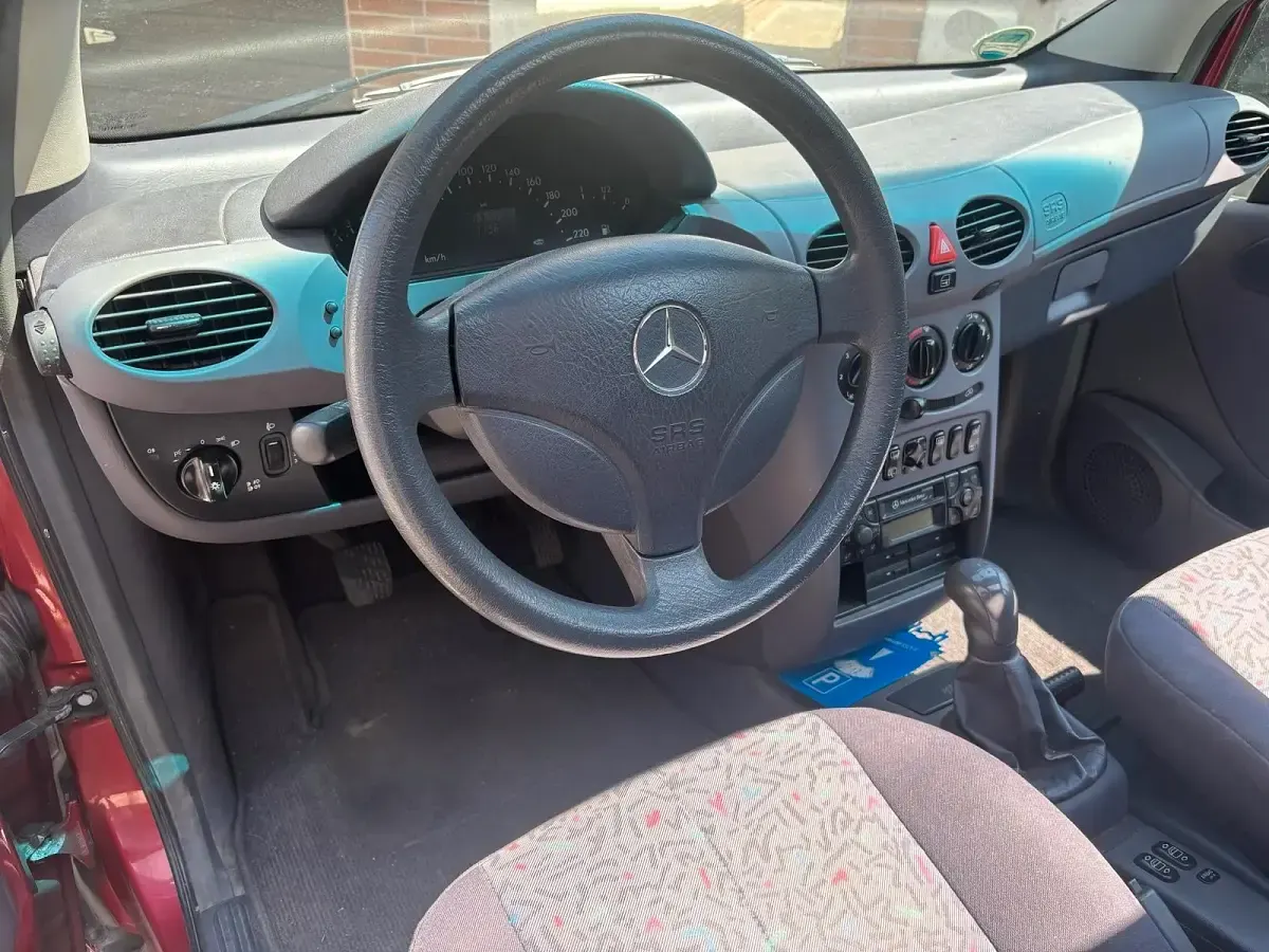 Gebraucht Mercedes A140 62 PS (45 kW) 1999 Rot Kleinwagen