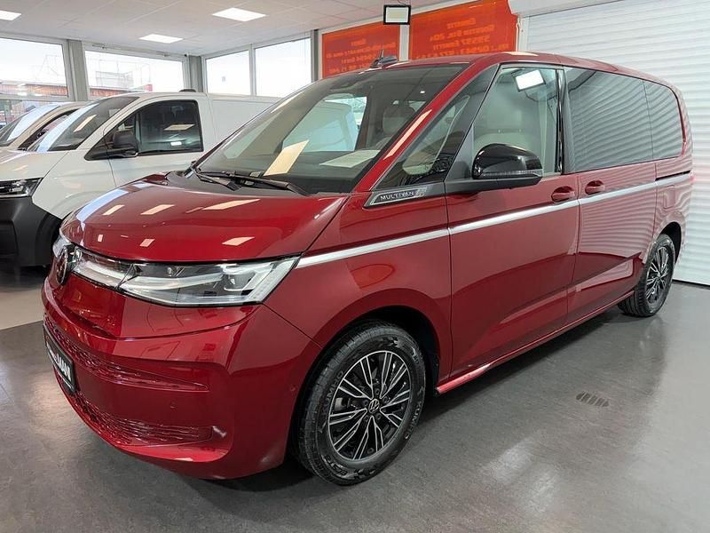 Gebraucht VW Multivan 150 PS (110 kW) 2025 Rot Van