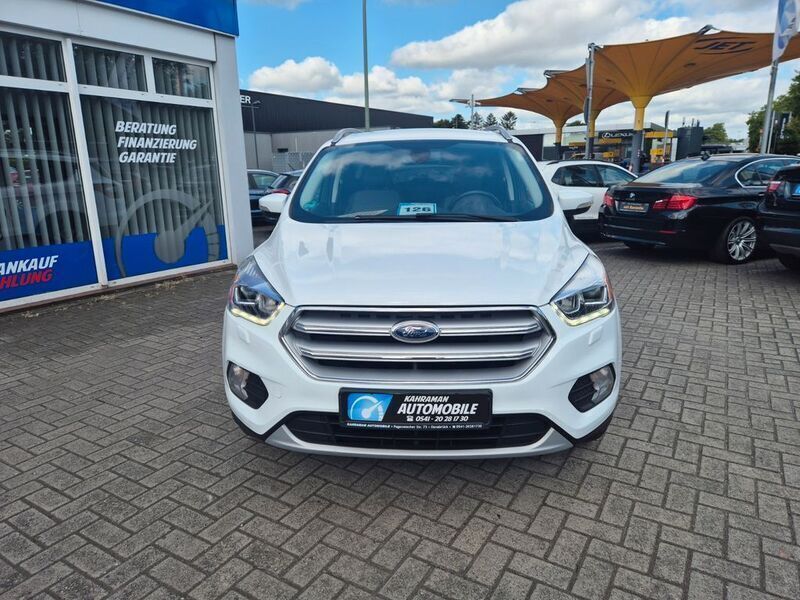 Gebraucht Ford Kuga Titanium 150 PS (110 kW) 2016 Weiß SUV