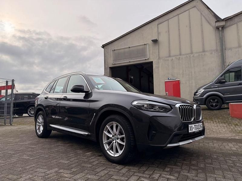 Gebraucht BMW X3 Sport Line 190 PS (139 kW) 2022 Grau SUV