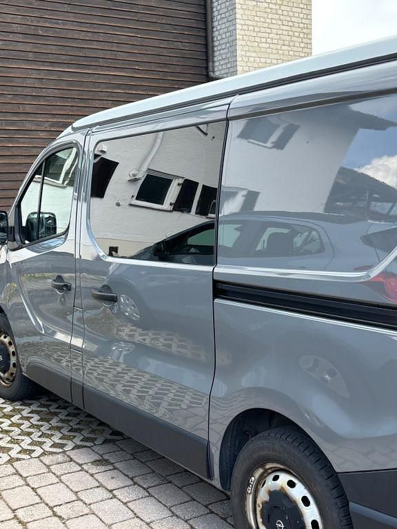 Gebraucht Opel Vivaro 120 PS (88 kW) 2017 Grau Van / Kleinbus