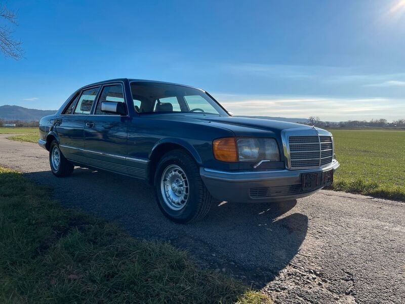 Gebraucht Mercedes 280 185 PS (136 kW) 1982 Blau Limousine