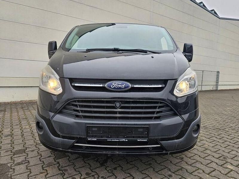 Gebraucht Ford Tourneo Titanium 131 PS (96 kW) 2017 Iridiumschwarz metallic Kombi
