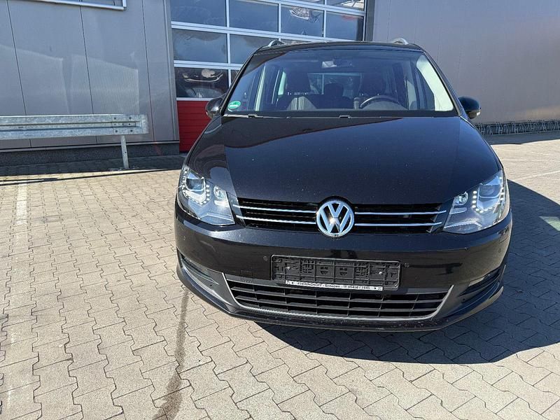 Gebraucht VW Sharan Match 140 PS (102 kW) 2013 Schwarz Van / Kleinbus