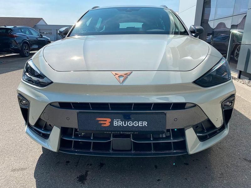 Nouă Cupra Leon 150 CP (110 kW) 2026 Gri Break
