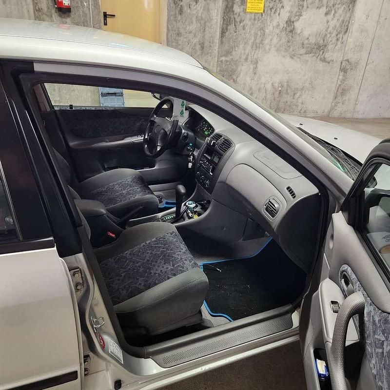 Gebraucht Mazda 323F Active 88 PS (64 kW) 1999 Silber Limousine