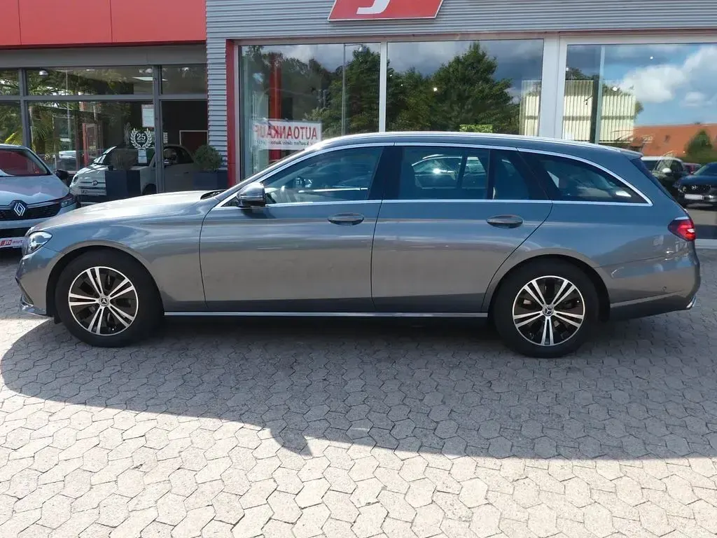 Gebraucht Mercedes E200 197 PS (144 kW) 2021 Grau Limousine
