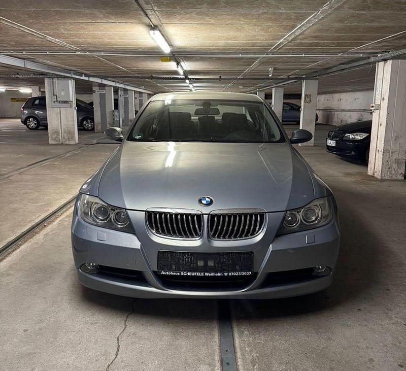 Gebraucht BMW 320 150 PS (110 kW) 2005 Grau Limousine