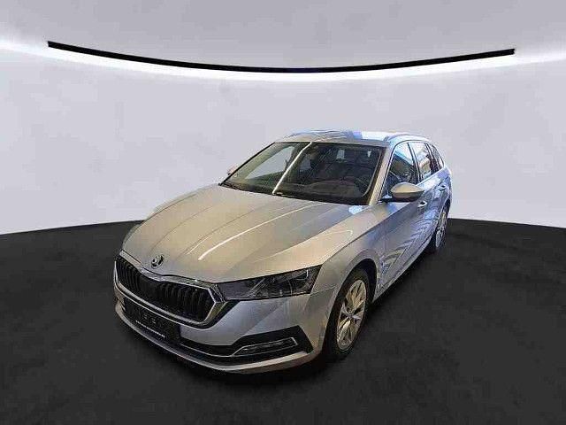 Brilliantsilber metallic Gebraucht 2022 Skoda Octavia Style Kombi | 29.730 € (Fairer Preis) - Bild 1/3
