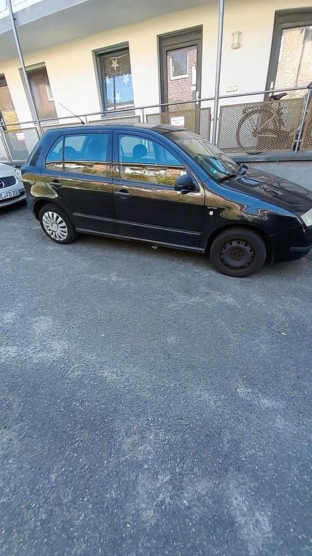 Schwarz Gebraucht 2004 Skoda Fabia Kleinwagen | 499 € (Superpreis) - Bild 1/4
