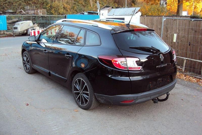 Gebraucht Renault Mégane III Bose Edition 110 PS (80 kW) 2013 Schwarz Limousine