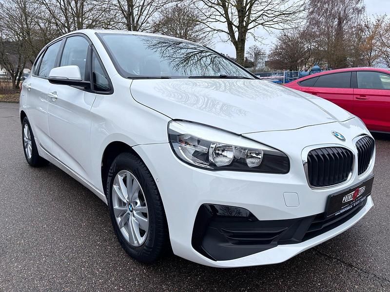 Gebraucht BMW 218 Advantage 140 PS (102 kW) 2018 Weiß Van / Kleinbus