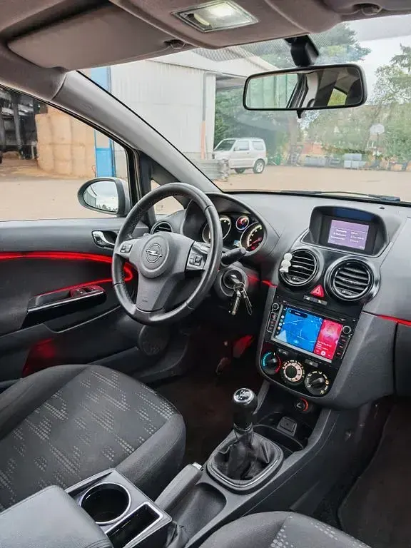 Gebraucht Opel Corsa Edition 87 PS (63 kW) 2011 Grau Kleinwagen