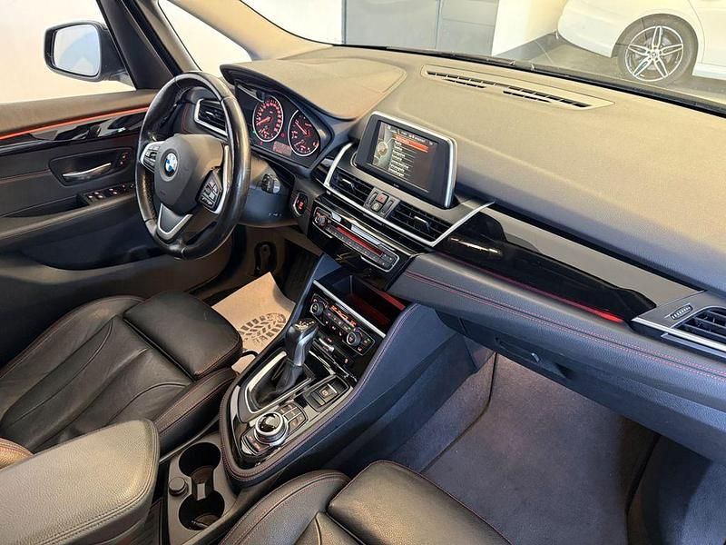 Gebraucht BMW 218 Sport Line 150 PS (110 kW) 2016 Blau Van / Kleinbus