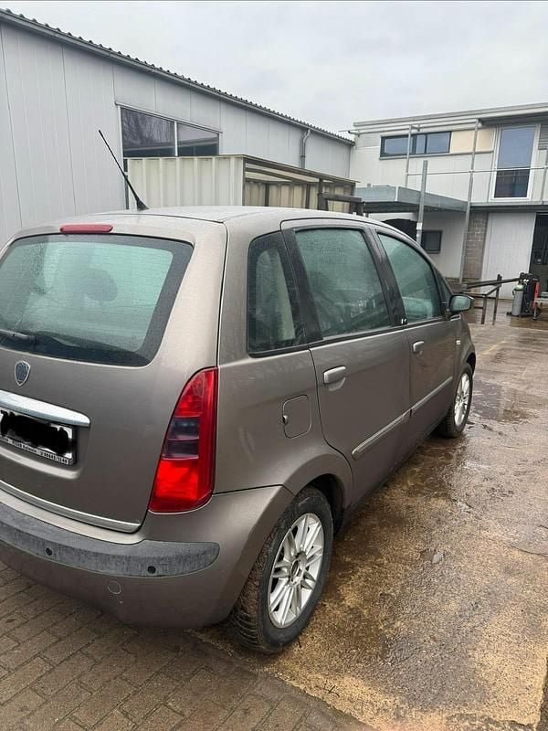 Gebraucht Lancia Musa 95 PS (69 kW) 2004 Van / Kleinbus