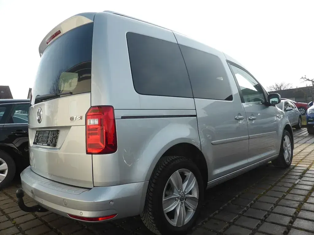 Gebraucht VW Caddy Comfortline 125 PS (91 kW) 2017 Silber Van / Kleinbus