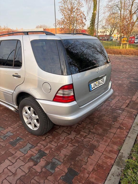 Gebraucht Mercedes ML430 272 PS (200 kW) 2000 Silber SUV
