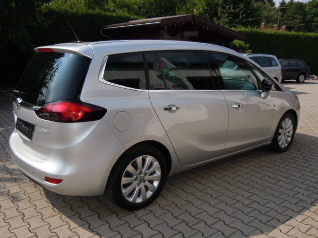 Gebraucht Opel Zafira Tourer Innovation 140 PS (102 kW) 2012 Silber metallic Van / Kleinbus