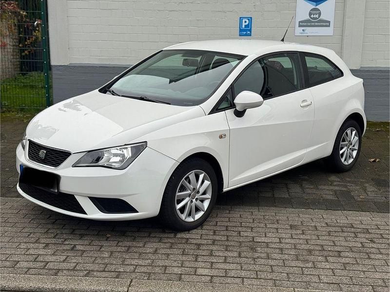 Weiß Gebraucht 2012 Seat Ibiza Kleinwagen | 4.390 € (Guter Preis) - Bild 1/4